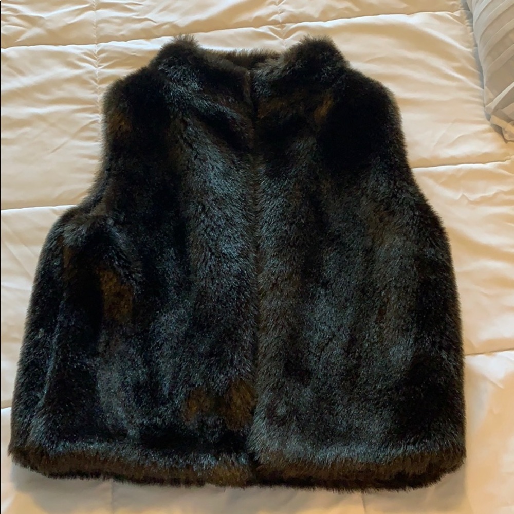Fur vest